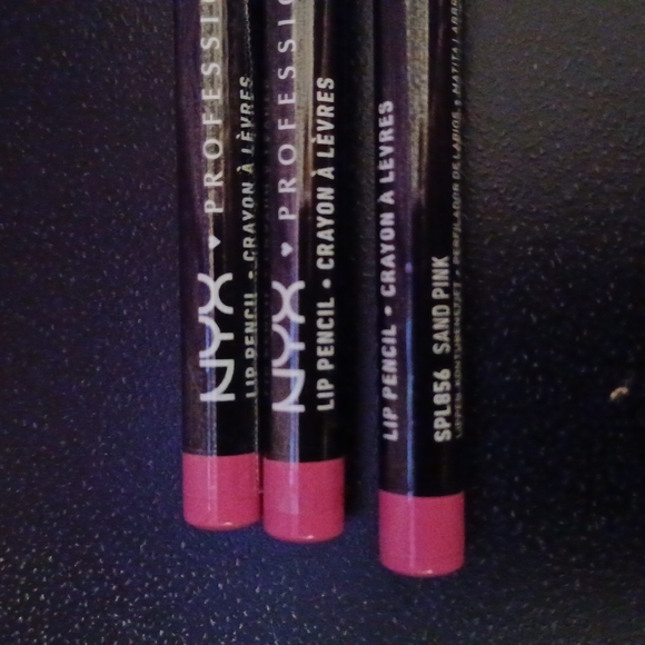 3 New NYX Lip Liner SPL856 Sand Pink - Picture 2 of 2